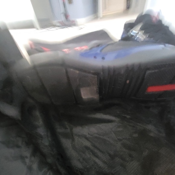 Prada Sneakers - Picture 4 of 7